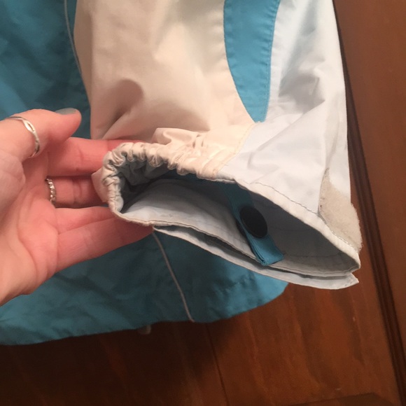 Girls Columbia winter jacket outer shell - Picture 8 of 13